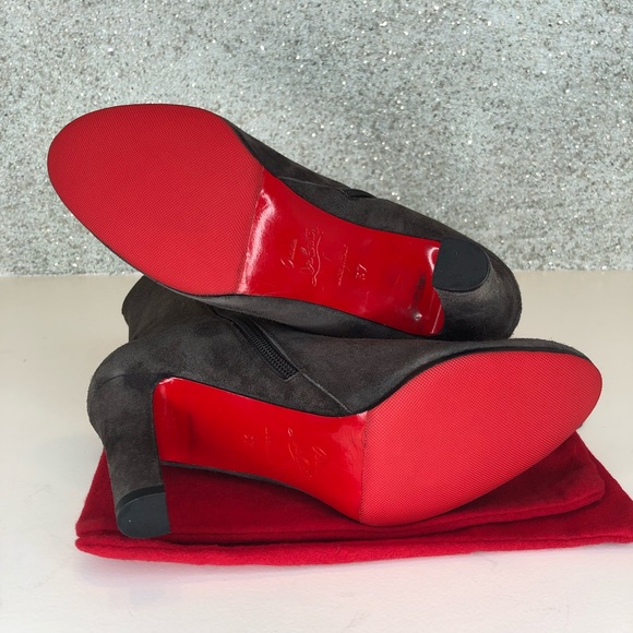 🔴SOLD🔴 Louboutin Top 70 Grey Suede ankle boots - Picture 8 of 8